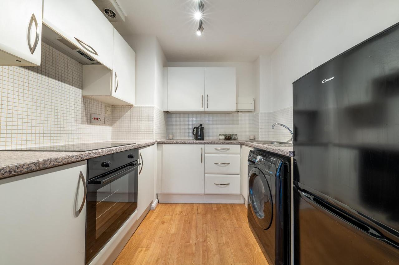 Luxury 2 Bed Apartment Stansted Airport Bishops Stortford Μπίσοπς Στόρτφορντ Εξωτερικό φωτογραφία