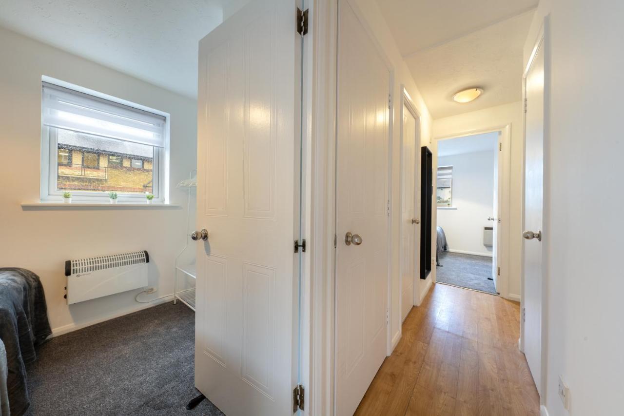 Luxury 2 Bed Apartment Stansted Airport Bishops Stortford Μπίσοπς Στόρτφορντ Εξωτερικό φωτογραφία