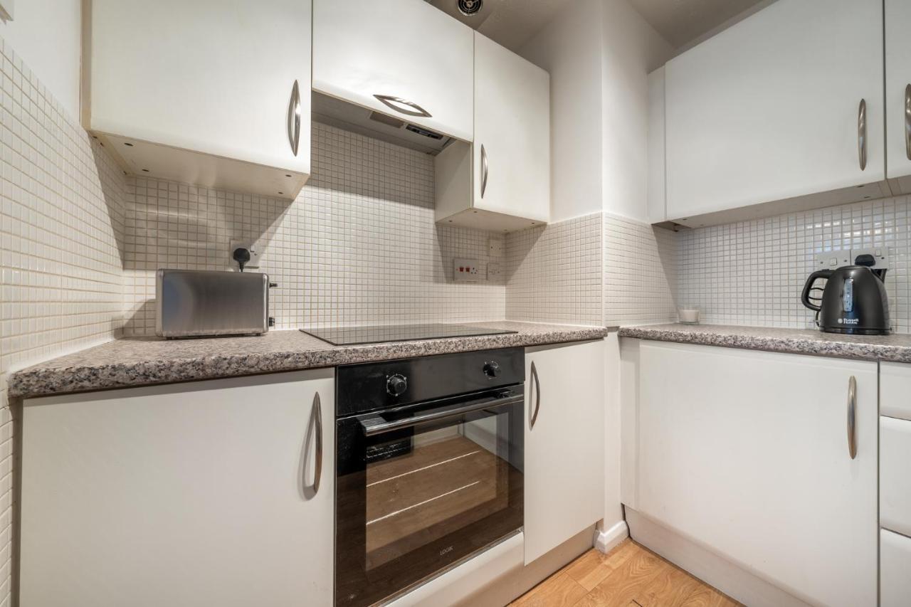 Luxury 2 Bed Apartment Stansted Airport Bishops Stortford Μπίσοπς Στόρτφορντ Εξωτερικό φωτογραφία